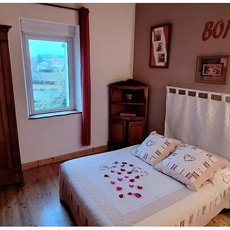 Дом отдыха Maison Champetre Avec 8 Couchage A 35' Proche Cinema Tsf 77 Au Milieu D'un Corps De Ferme Куломье