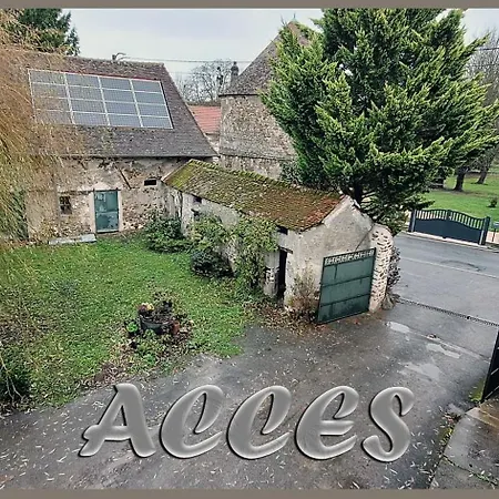 Casa de Férias Maison Champètre Avec 8 Couchage à 35' Proche Cinéma Tsf 77 Au Milieu D'un Corps De Ferme Coulommiers